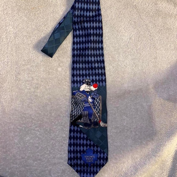 Vintage Looney Tunes x Toronto Maple Leafs Tie - Picture 4 of 4